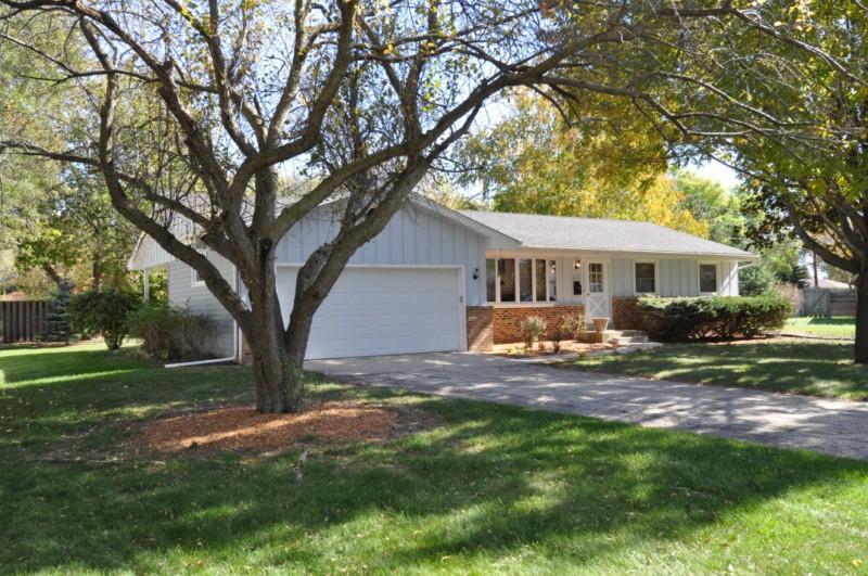 W182N8838 Duke Ct., Menomonee Falls, WI 53051