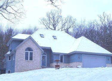 W303S7761 Oak Ridge Dr., Mukwonago, WI 53149