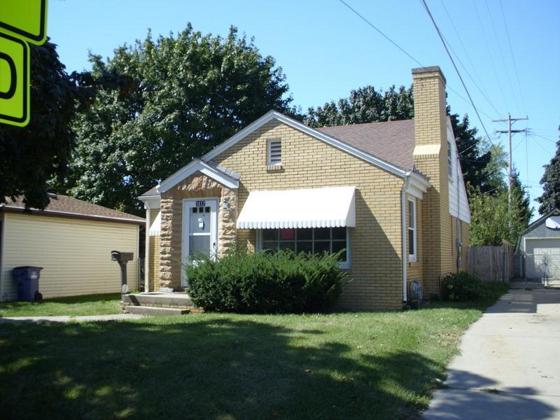 2412 Ashland Ave, Racine, WI 53403