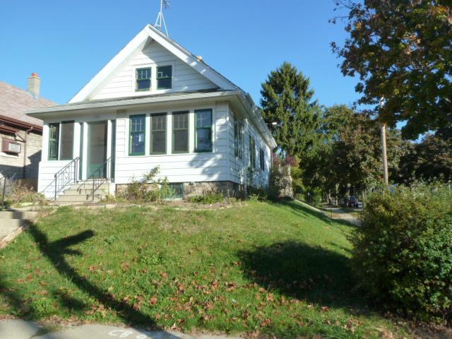 836 E Conway St, Milwaukee, WI 53207