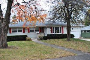 114 Westminster Dr., Waukesha, WI 53186