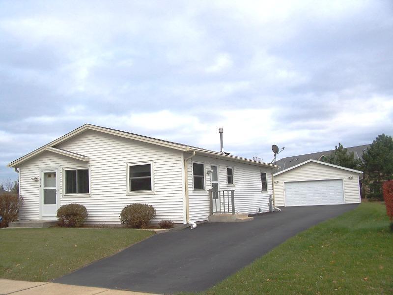 213 Rivera Dr., Waukesha, WI 53189