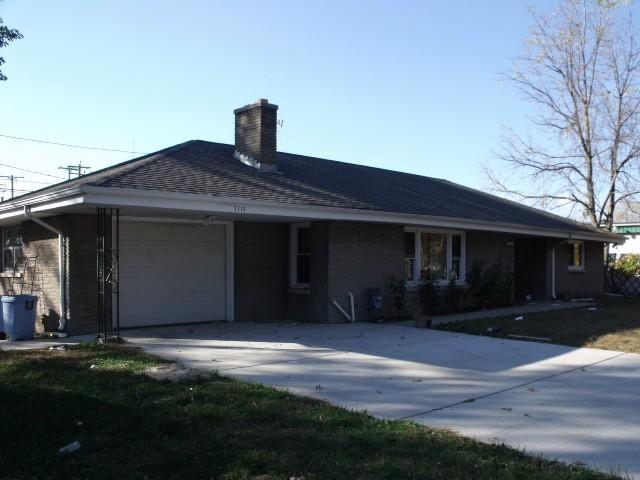 2710 West Lawn Ave, Racine, WI 53405