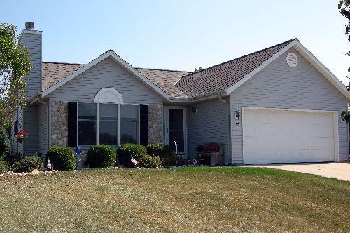 226 Granary Cir., Hartland, WI 53029