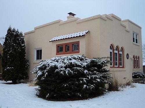 4530 W Manitoba St, Milwaukee, WI 53219