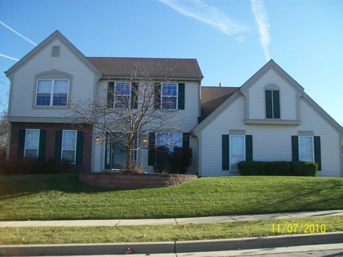 111 Manchester Dr, Waukesha, WI 53188