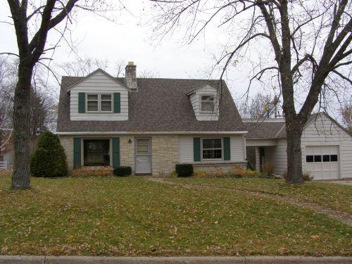 1206 N 121st St., Wauwatosa, WI 53226