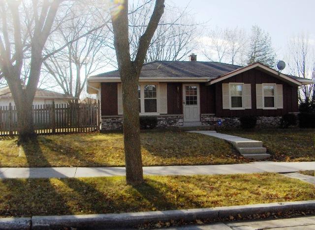 10223 W Dean Rd, Milwaukee, WI 53224