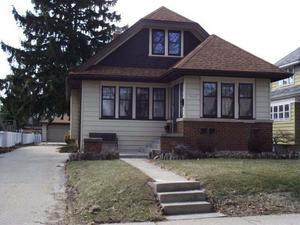 2547 N 64th St, Wauwatosa, WI 53213