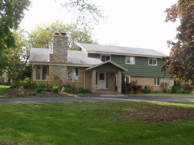 1115 Indianwood Dr., Brookfield, WI 53005