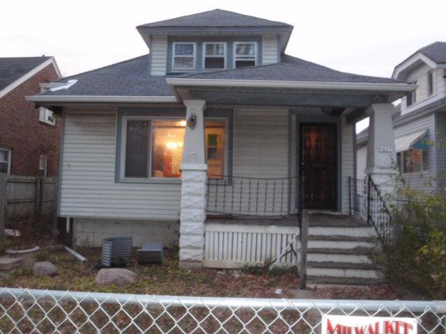 5437 N 41st St., Milwaukee, WI 53209