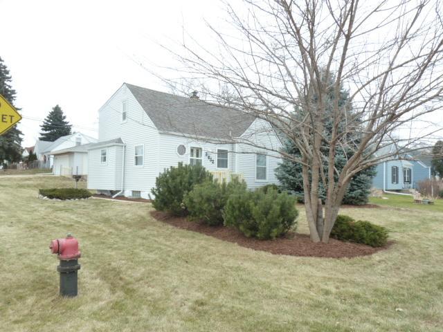 3632 W Howard Ave, Greenfield, WI 53221