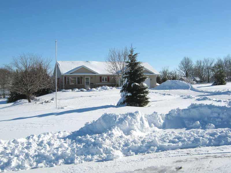 5285 Easy St., Addison, WI 53090