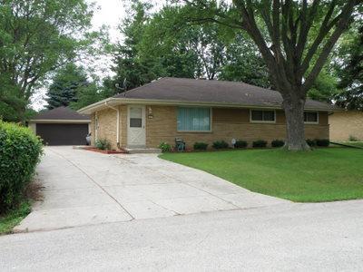5441 N 24th St, Glendale, WI 53209