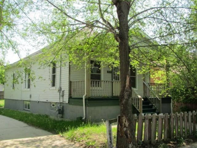 1511 68th St, Kenosha, WI 53143