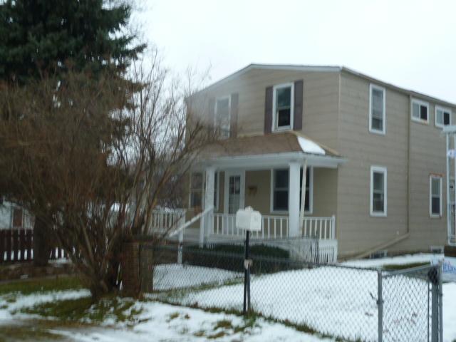 3621 S 33rd St., Greenfield, WI 53221