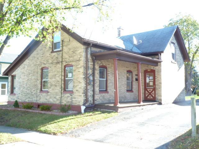 907 Cleveland St, Watertown, WI 53098
