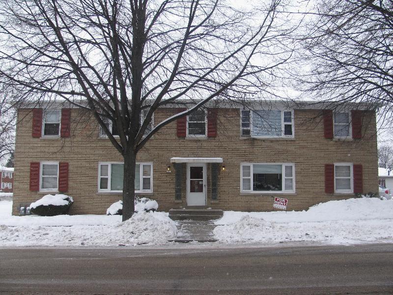 2309 N 83rd St, Wauwatosa, WI 53213