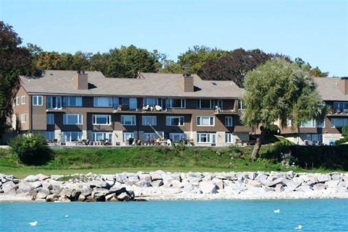 141 S Lakeshore Dr #C6, Somers, WI 53406