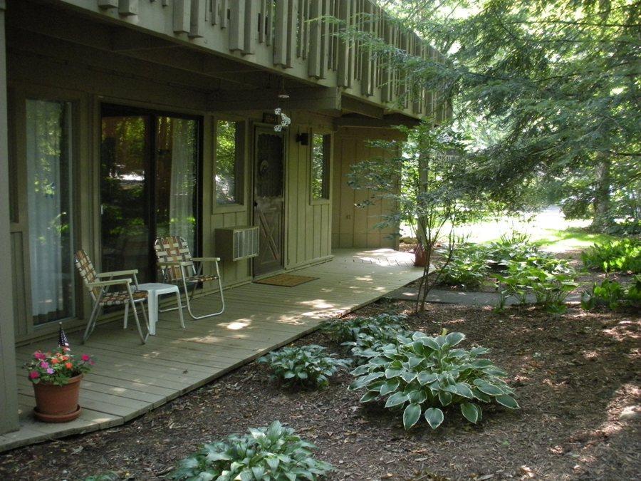 404 Deerpath - #403A, Fontana, WI 53125
