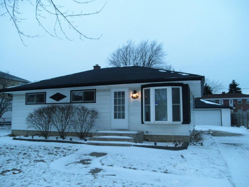 612 Columbia Ave, South Milwaukee, WI 53172