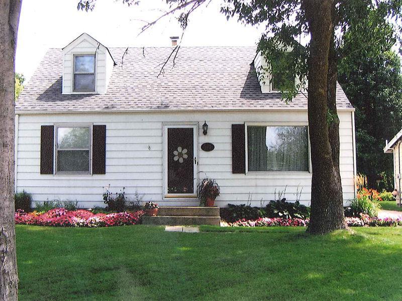 242 N 111th St., Wauwatosa, WI 53226