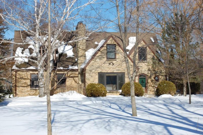 626 W Fairy Chasm Rd, Bayside, WI 53217