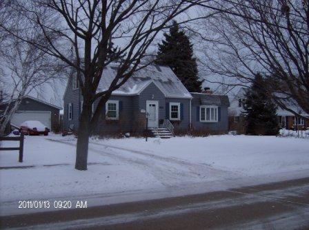 2008 81st St, Kenosha, WI 53143
