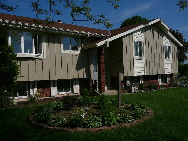 2095 Pilgrim Pkwy, Brookfield, WI 53005