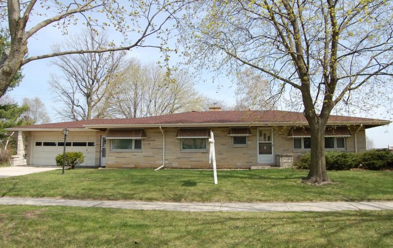 409 Clear View Dr., West Bend, WI 53090