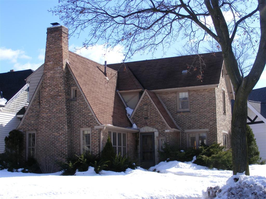 1501 E Olive St, Shorewood, WI 53211