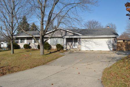 9324 S Sherwood Ct., Franklin, WI 53132