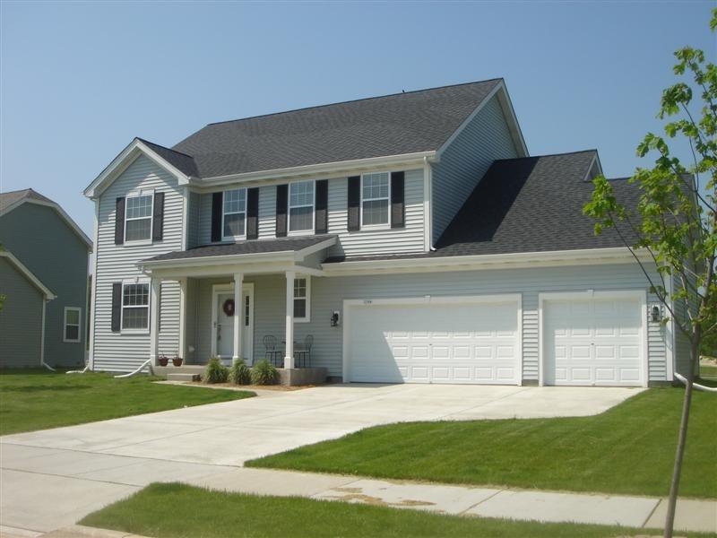 2384 Kiowa Dr, Grafton, WI 53024