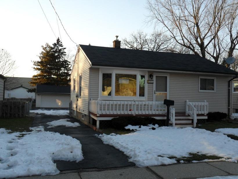 1816 Murray Ave, Waukesha, WI 53186