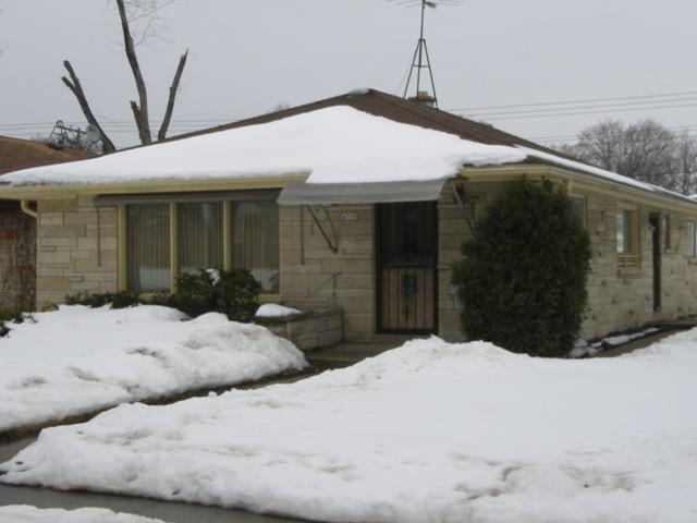 4708 N 69th St, Milwaukee, WI 53218