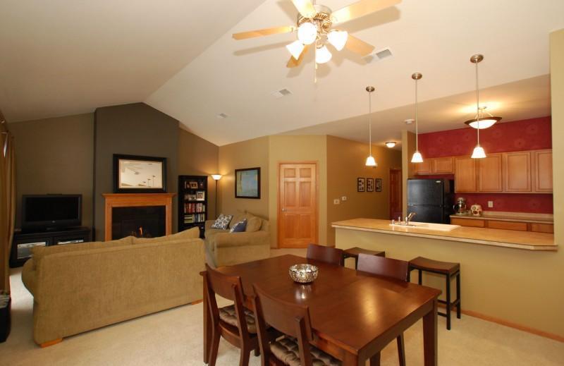 1669 New Port Vista, Port Washington, WI 53024