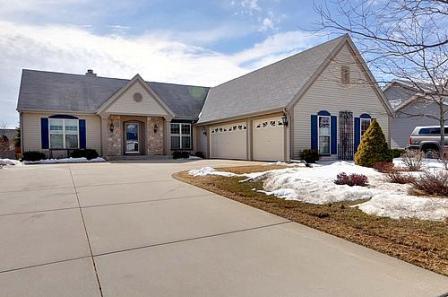 4035 W Valley View Dr., Franklin, WI 53132