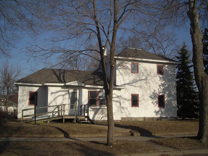 1303 Greenbay St, La Crosse, WI 54601