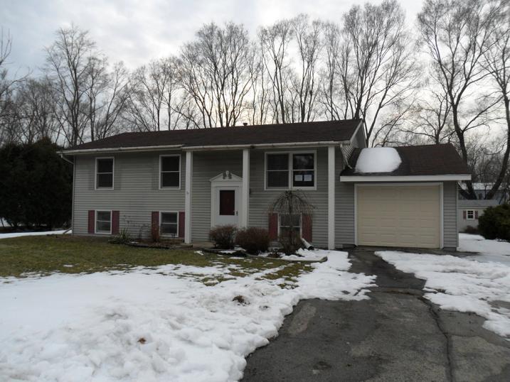 231 Edwards St, Dousman, WI 53118