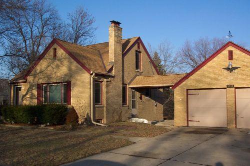 1634 S Sunny Slope Rd., New Berlin, WI 53151