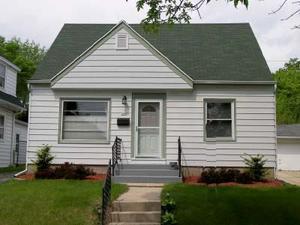 309 N 71st St, Wauwatosa, WI 53213