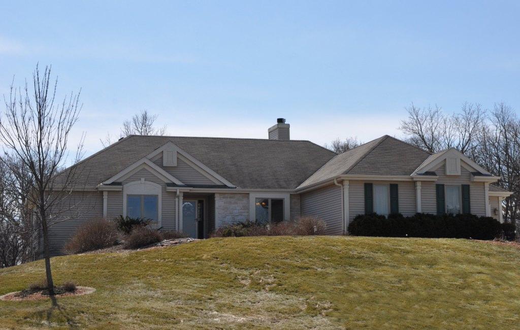 W254N4824 Aberdeen Ct, Lisbon, WI 53072