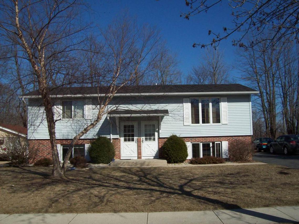 632 S Colonial Pkwy. #634, Saukville, WI 53080