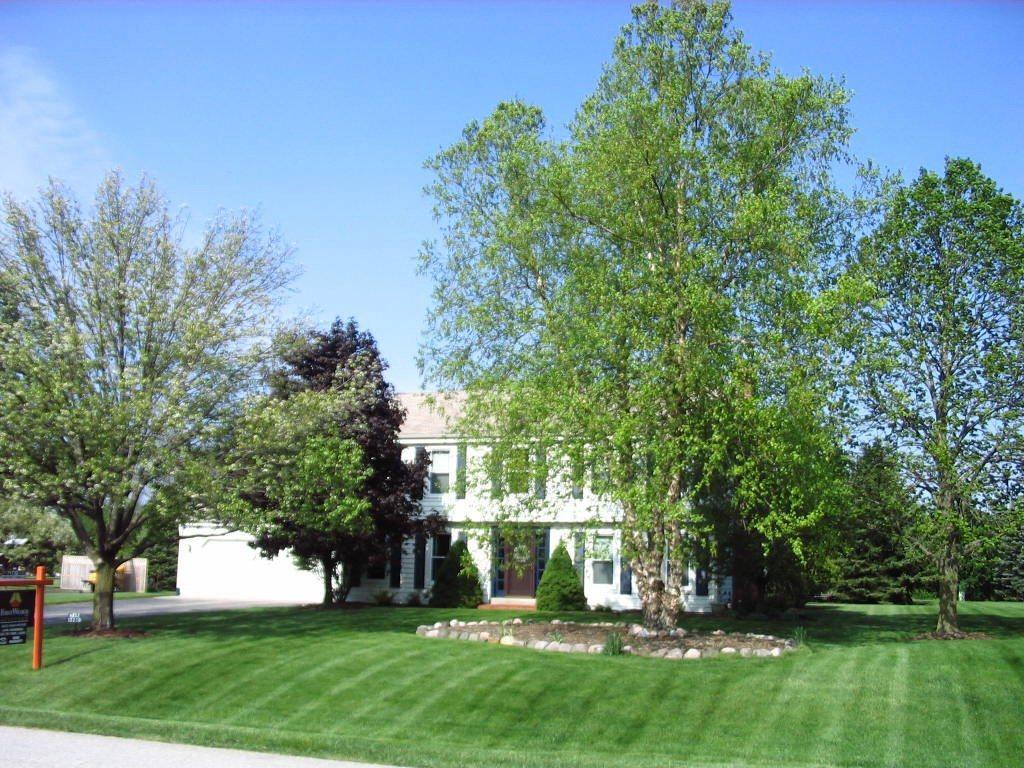 W232S5210 Hunters Hollow, Waukesha, WI 53189