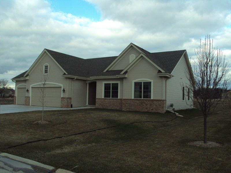 1819 N Sunnyslope Dr, Mount Pleasant, WI 53406