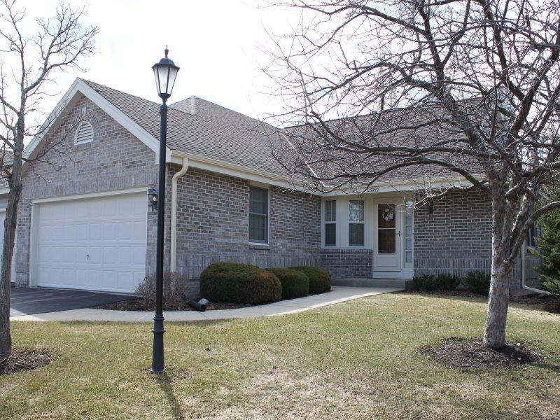 1929 Springbrook #D, Waukesha, WI 53186