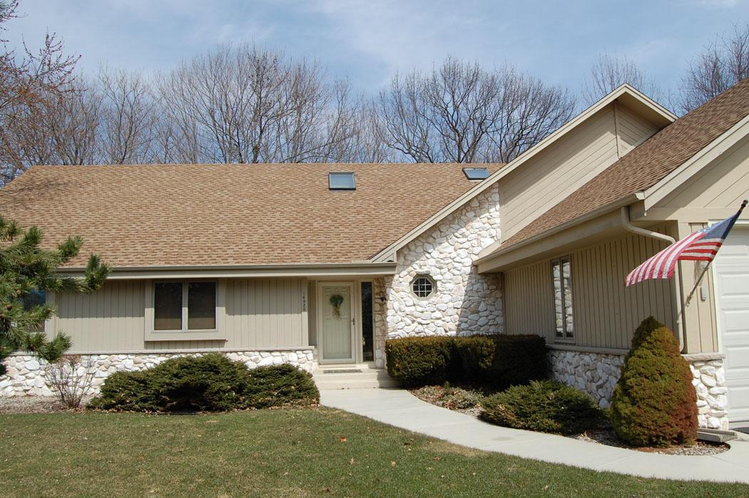 14920 Clare-bridge Ln, Brookfield, WI 53005