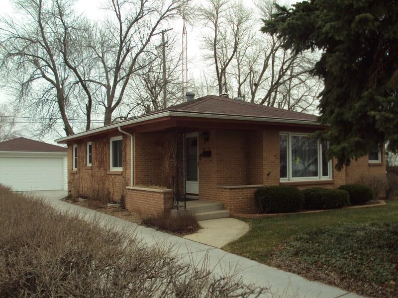 1108 Cedar Creek, Racine, WI 53402