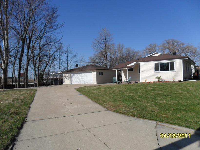 11341 W Carmen Ave, Milwaukee, WI 53225