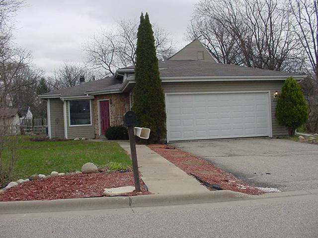 303 S Devendorf St, Elkhorn, WI 53121
